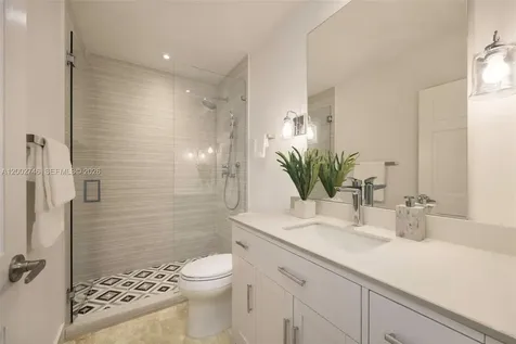 255 Ridgewood Road Key Biscayne FL 33149