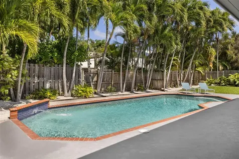 255 Ridgewood Road Key Biscayne FL 33149