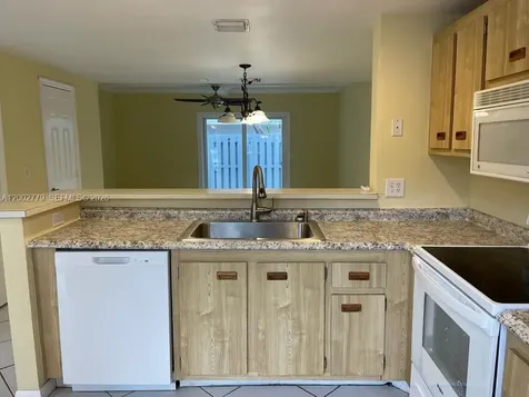 81 SW 3rd Street Pompano Beach FL 33060