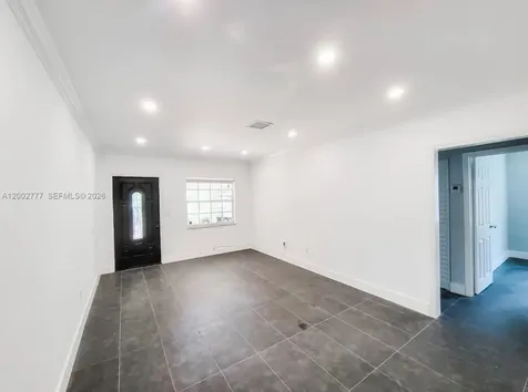 3685 SW 1st Avenue Miami FL 33145