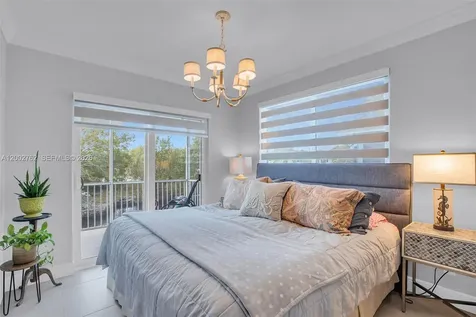 128 Dove Avenue Tavernier FL 33070
