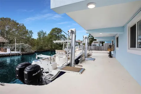 128 Dove Avenue Tavernier FL 33070