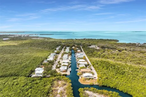 128 Dove Avenue Tavernier FL 33070