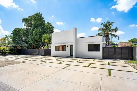 3040 NW 93rd Street Miami FL 33147