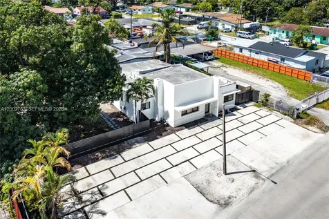 3040 NW 93rd Street Miami FL 33147