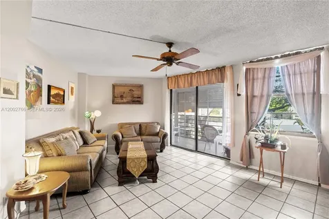 20500 W Country Club Drive Aventura FL 33180
