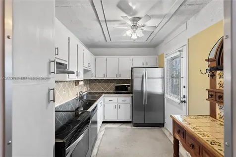 20500 W Country Club Drive Aventura FL 33180