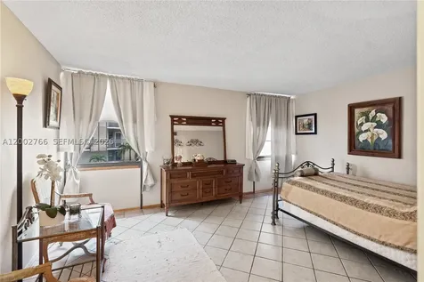 20500 W Country Club Drive Aventura FL 33180