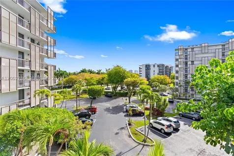 20500 W Country Club Drive Aventura FL 33180
