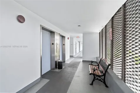 20500 W Country Club Drive Aventura FL 33180