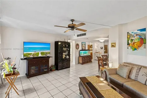20500 W Country Club Drive Aventura FL 33180