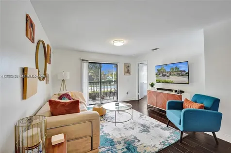 10468 NW 10th Street Pembroke Pines FL 33026