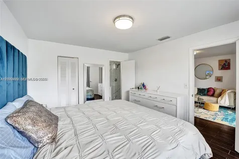10468 NW 10th Street Pembroke Pines FL 33026