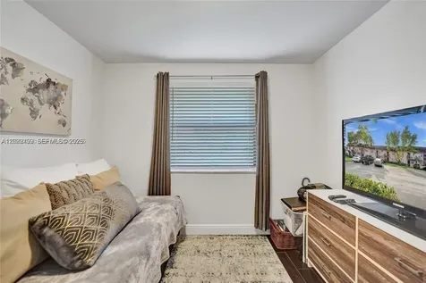 10468 NW 10th Street Pembroke Pines FL 33026