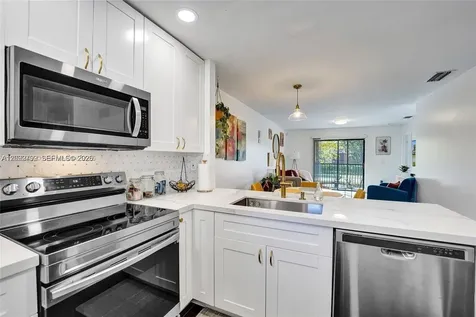 10468 NW 10th Street Pembroke Pines FL 33026