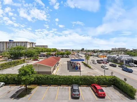 4713 NW 7th Street Miami FL 33126