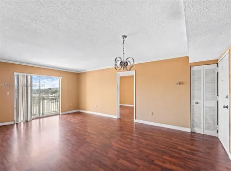 4713 NW 7th Street Miami FL 33126