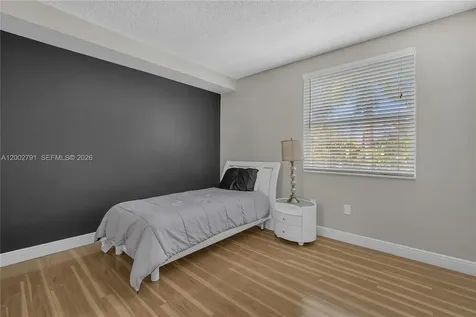 17125 N Bay Road Sunny Isles Beach FL 33160
