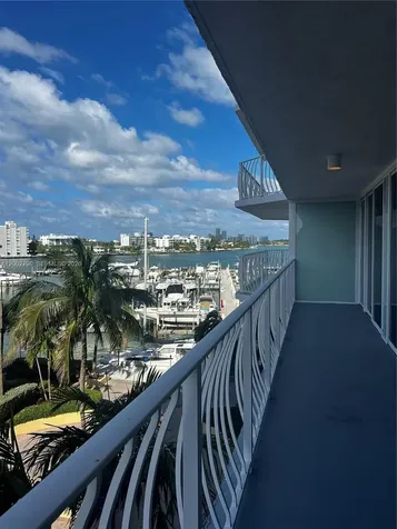 7601 E Treasure Drive North Bay Village FL 33141