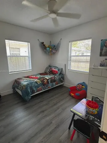 716 NW 15th Way Fort Lauderdale FL 33311