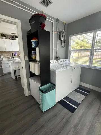 716 NW 15th Way Fort Lauderdale FL 33311