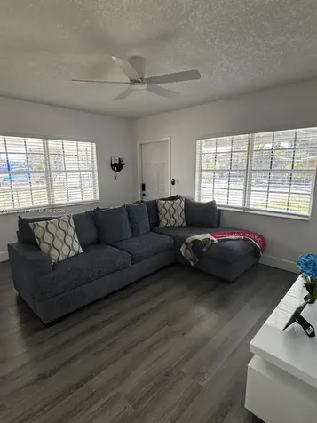 716 NW 15th Way Fort Lauderdale FL 33311