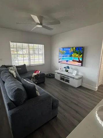 716 NW 15th Way Fort Lauderdale FL 33311