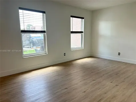 10 Laredo Place Davie FL 33324