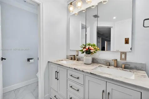 1142 Croton Court Weston FL 33327