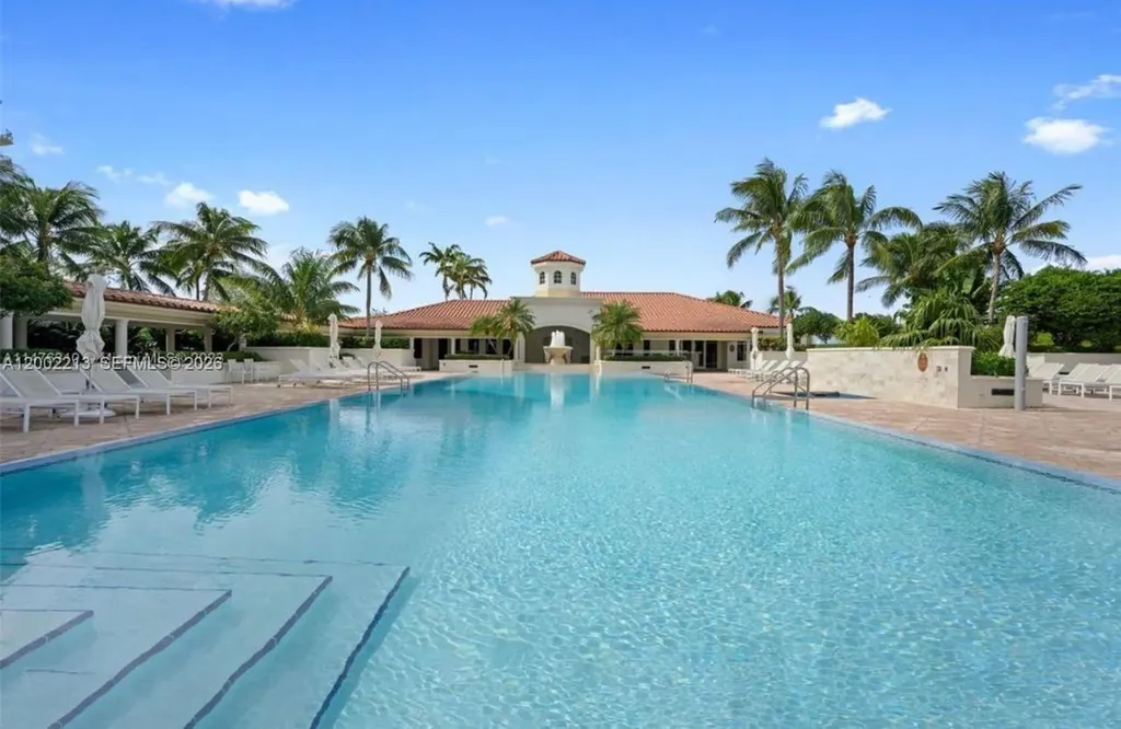 20000 E Country Club Drive Aventura FL 33180