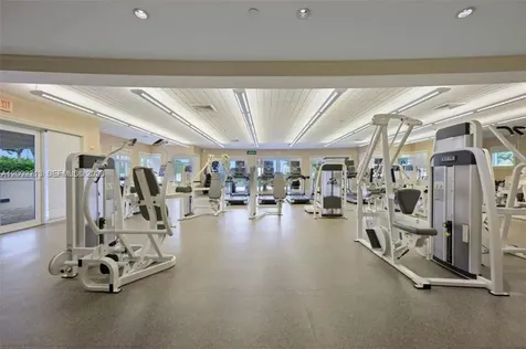 20000 E Country Club Drive Aventura FL 33180
