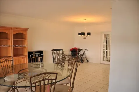 1301 W 61st Place Hialeah FL 33012