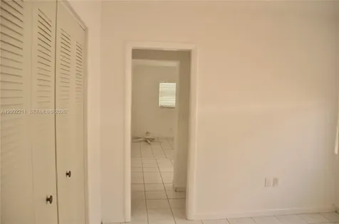 1301 W 61st Place Hialeah FL 33012