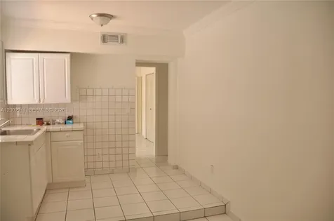 1301 W 61st Place Hialeah FL 33012