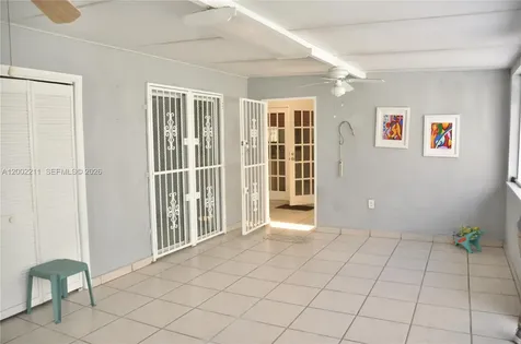 1301 W 61st Place Hialeah FL 33012