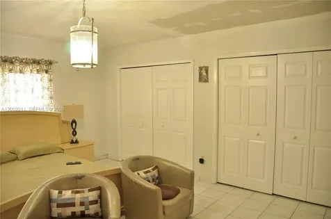1301 W 61st Place Hialeah FL 33012