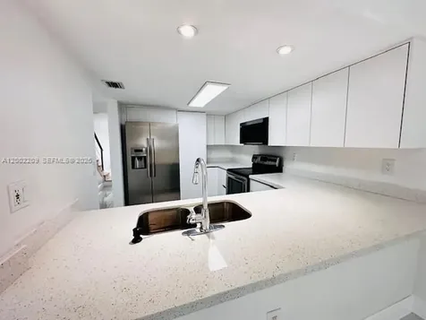 9189 Fontainebleau Boulevard Miami FL 33172