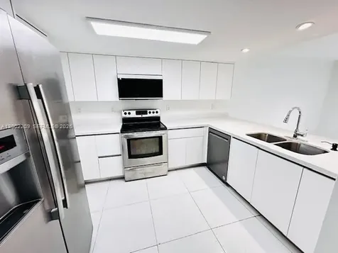 9189 Fontainebleau Boulevard Miami FL 33172