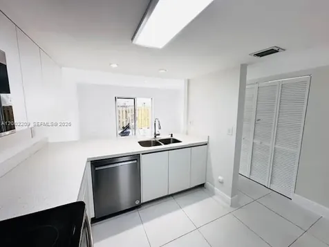 9189 Fontainebleau Boulevard Miami FL 33172