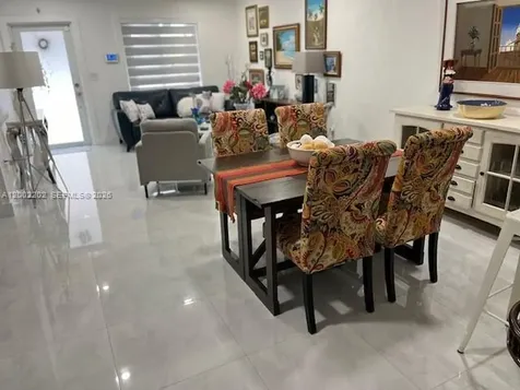 4255 SW 69 Avenue Miami FL 33155