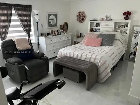 4255 SW 69 Avenue Miami FL 33155