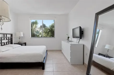 110 Washington Avenue Miami Beach FL 33139