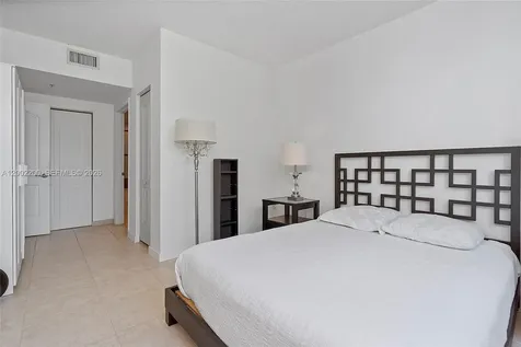 110 Washington Avenue Miami Beach FL 33139