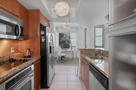110 Washington Avenue Miami Beach FL 33139