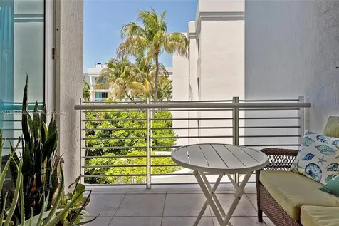110 Washington Avenue Miami Beach FL 33139