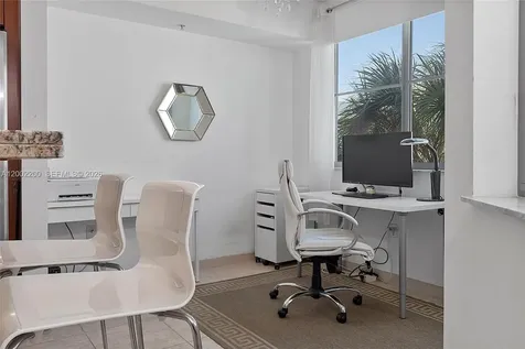 110 Washington Avenue Miami Beach FL 33139