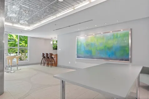 110 Washington Avenue Miami Beach FL 33139