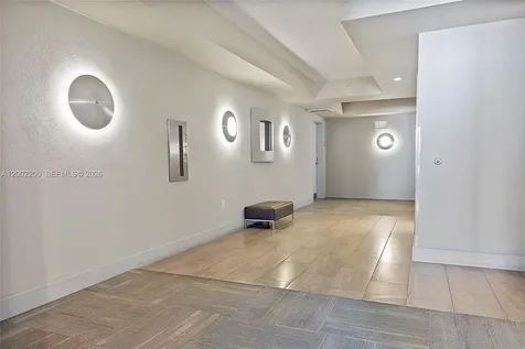 110 Washington Avenue Miami Beach FL 33139