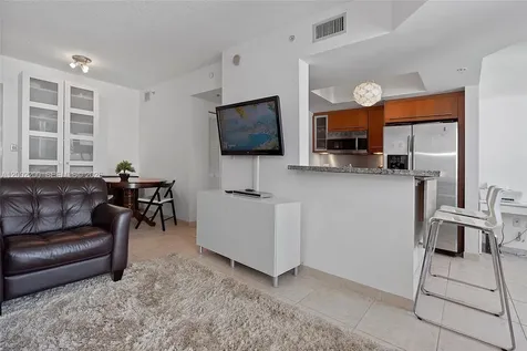 110 Washington Avenue Miami Beach FL 33139