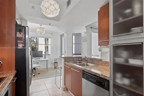 110 Washington Avenue Miami Beach FL 33139